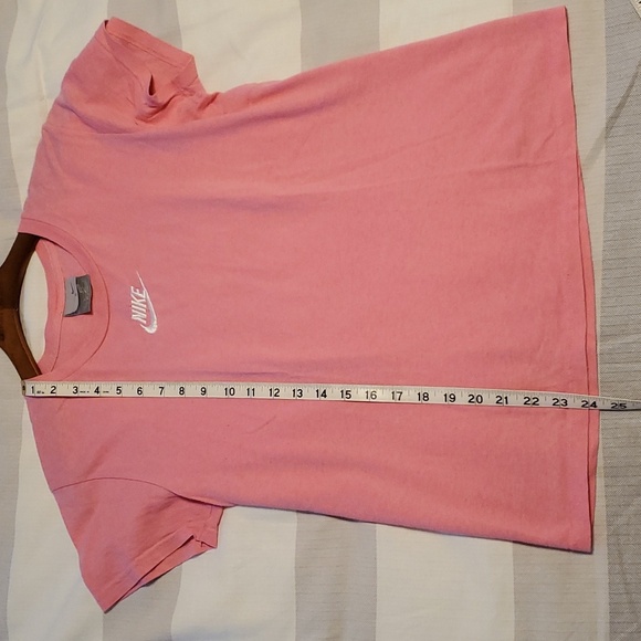 Pink Nike t-shirt, size small, - Picture 5 of 7